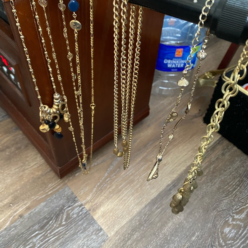 6 costume jewelry necklaces